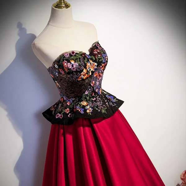 Vintage / Retro Burgundy Lace Flower Sequins Satin Prom Dresses 2023 A-Line / Princess Strapless Sleeveless Backless Floor-Length / Long Formal Dresses