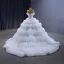Luxus / Herrlich Weiß Perlenstickerei Pailletten Fallende Rüsche Brautkleider / Hochzeitskleider 2023 Ballkleid Bandeau Ärmellos Rückenfreies Sweep / Pinsel Zug Hochzeit