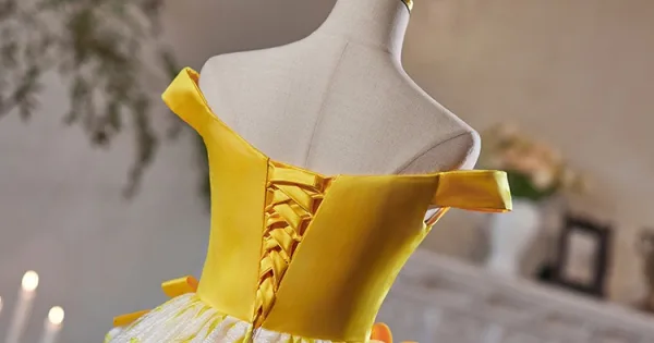 Fashion Yellow Homecoming Bow Short Graduation Dresses 2024 A-Line / Princess Off-The-Shoulder Sleeveless Backless