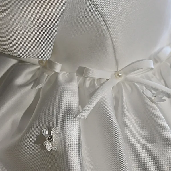 Chic / Beautiful White Appliques Bow Pearl Birthday Short Flower Girl Dresses 2025 Ball Gown Scoop Neck Short Sleeve