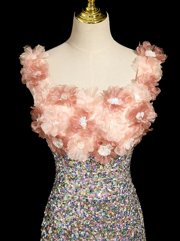 Scintillantes Rougissant Rose Appliques Paillettes Robe De Bal 2023 Princesse Encolure Carrée Sans Manches Dos Nu Train De Balayage Promo Robe De Ceremonie