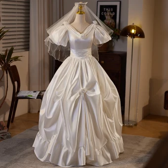 Vintage Retro Ivory Appliques Satin Wedding Dresses 2024 Ball Gown V Neck Puffy Short Sleeve Backless Floor Length Long Wedding