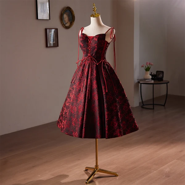 Vintage / Retro Burgundy Printing Short Homecoming Graduation Dresses 2024 A-Line / Princess Spaghetti Straps Sleeveless Backless Formal Dresses