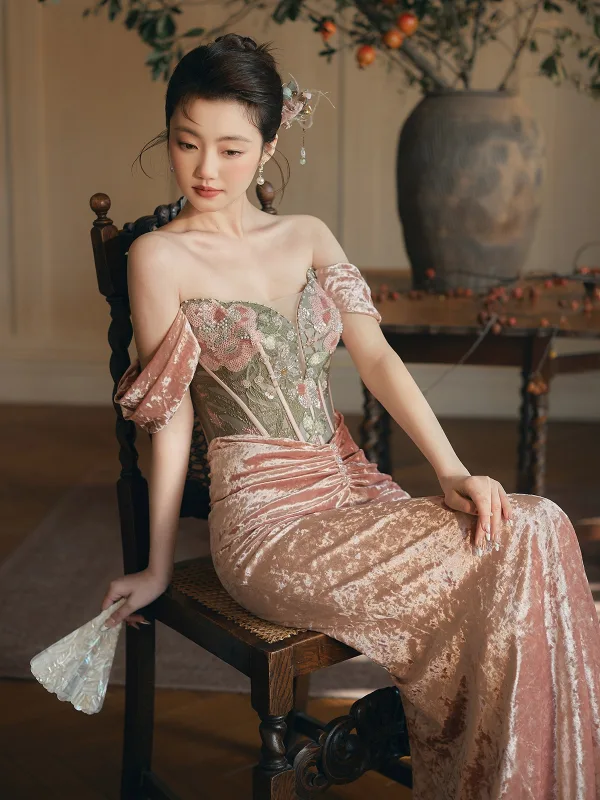Sexy Rougissant Rose Perlage Glitter Paillettes Robe De Soirée 2025 Trompette / Sirène De l'épaule Sans Manches Dos Nu Train De Balayage Soirée Robe De Ceremonie