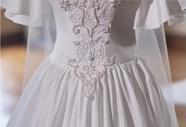 Vintage / Retro Medieval White Pearl Lace Flower Wedding Dresses 2025 Ball Gown Scoop Neck Short Sleeve Backless Floor-Length / Long Wedding