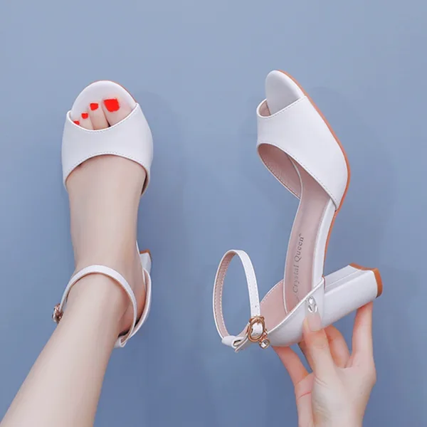 Simple Blanche Peep Toes / Bout Ouvert Chaussure De Mariée 2024 Mariage Bride Cheville 7 cm Talons Épais Sandales Talons Hauts