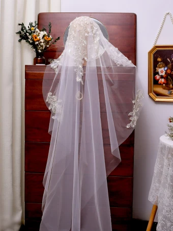 Vintage Retro White Beading Sequins Lace Wedding Veils 2024