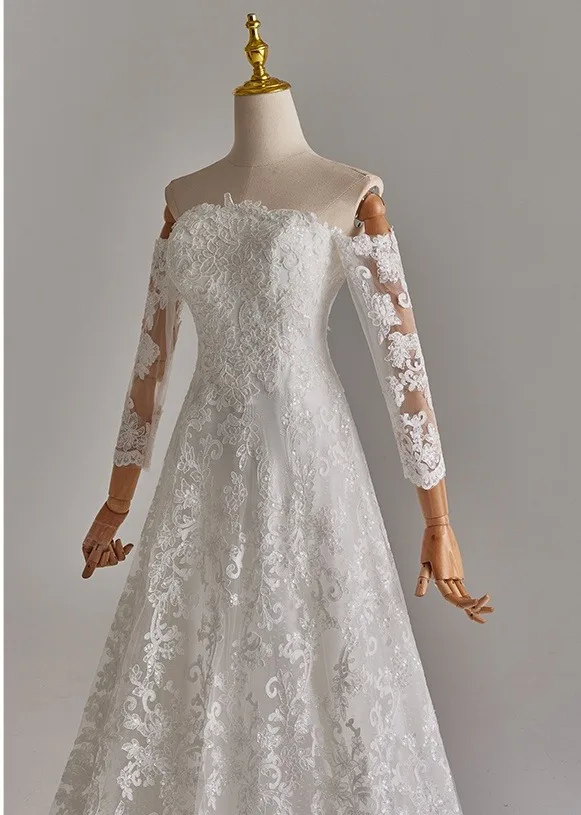 Schlicht Weiß Pailletten Spitze Blumen Brautkleider / Hochzeitskleider 2025 A Linie Off Shoulder Lange Ärmel Rückenfreies Sweep / Pinsel Zug Hochzeit
