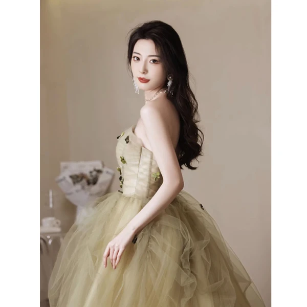 Chic / Beautiful Sage Green Appliques Prom Dresses 2023 A-Line / Princess Strapless Sleeveless Backless Floor-Length / Long Formal Dresses