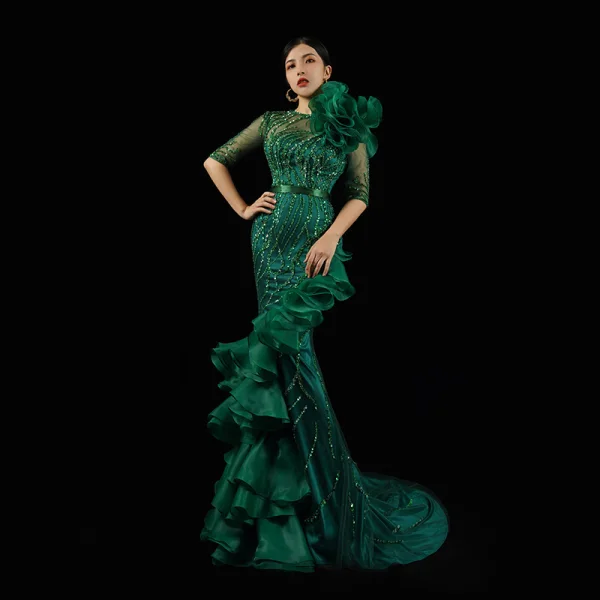 Haut de Gamme Noire Fait main Perlage Paillettes Robe De Soirée 2023 Trompette / Sirène Encolure Dégagée Appliques 1/2 Manches Ceinture Train De Balayage Soirée Robe De Ceremonie