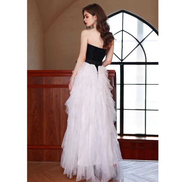 Fashion Black Ruffle Prom Dresses 2022 A-Line / Princess Strapless Lace Flower Sleeveless Backless Bow Sash Floor-Length / Long Formal Dresses