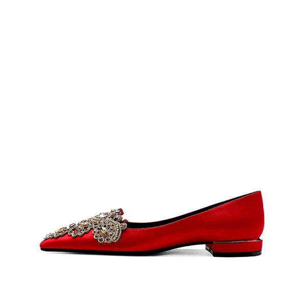 Chinese style Red Satin Rhinestone Wedding Shoes 2024 Low Heel Pointed Toe Wedding Pumps High Heels