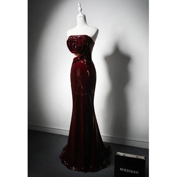 Scintillantes Bordeaux Paillettes Robe De Soirée 2024 Trompette / Sirène Bustier Sans Manches Dos Nu Train De Balayage Soirée Robe De Ceremonie