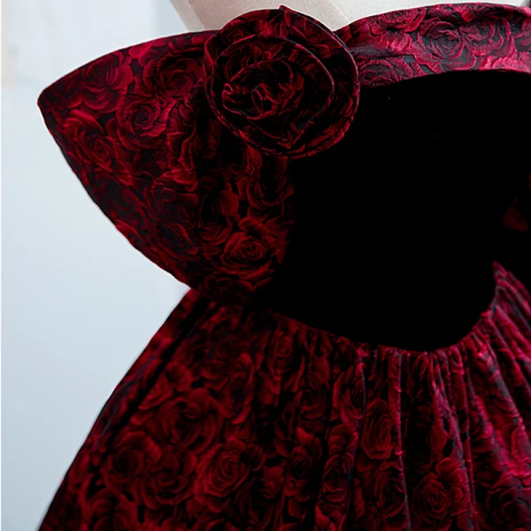 Élégant Bordeaux Impression Robe De Bal 2022 Robe Boule De l'épaule Manches Courtes Dos Nu Longue Robe De Ceremonie