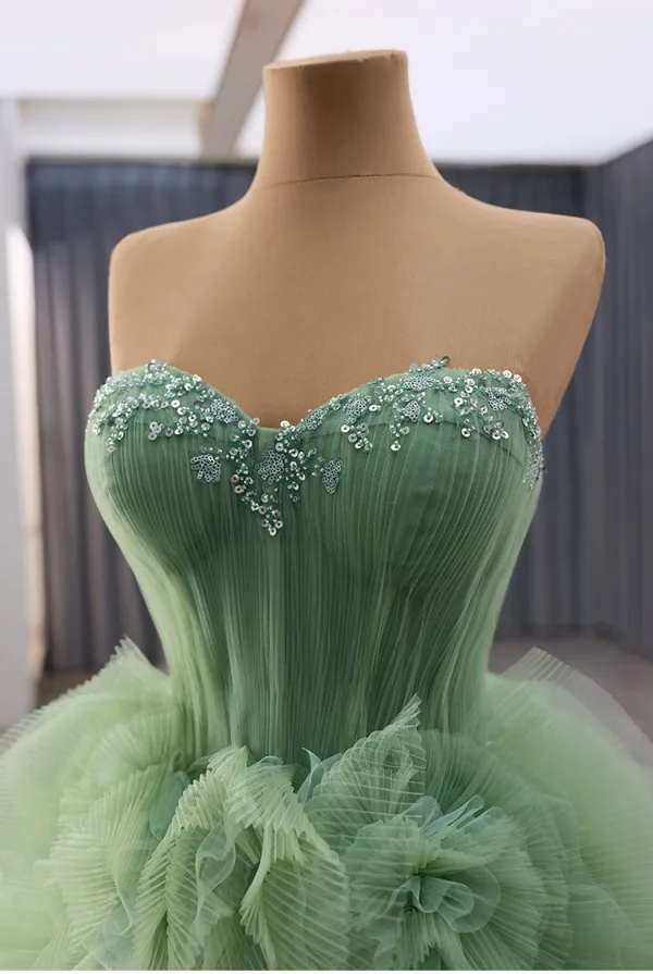 High-end Sage Green Cascading Ruffles Beading Sequins Prom Dresses 2025 Ball Gown Strapless Sleeveless Backless Chapel Train Prom Formal Dresses