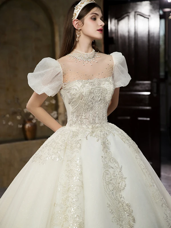 High End Vintage Ivory / Creme Perlenstickerei Perle Strass Brautkleider / Hochzeitskleider 2022 Ballkleid Rundhalsausschnitt Kurze Ärmel Rückenfreies Königliche Schleppe Hochzeit