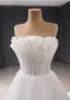 High-end White Flower Pleated Wedding Dresses 2024 A-Line / Princess Strapless Sleeveless Chapel Train Tulle Wedding