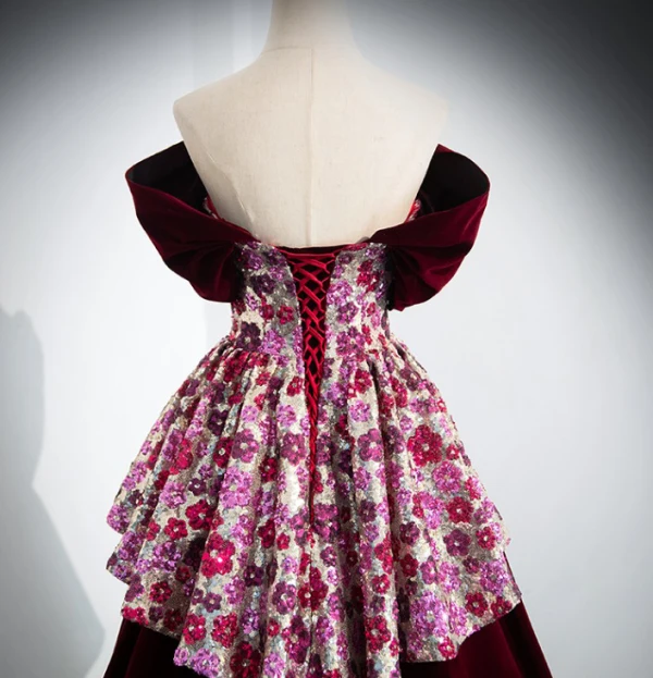 Elegant Burgundy Beading Pearl Sequins Flower Prom Dresses 2024 Velvet Ball Gown Off-The-Shoulder Short Sleeve Backless Sweep Train Prom Formal Dresses