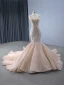 Luxe Scintillantes Champagne Fait main Perlage Faux Diamant Paillettes Robe De Mariée 2024 Trompette / Sirène Bretelles Spaghetti Sans Manches Dos Nu Chapel Train Mariage