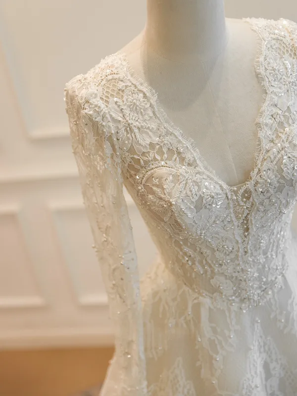 Luxury / Gorgeous Elegant Ivory Handmade Beading Pearl Sequins Lace Flower Wedding Dresses 2026 A-Line / Princess V-Neck Long Sleeve Backless