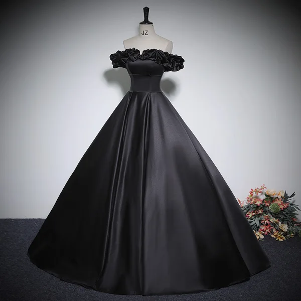 Vintage Sorte Satin Gallakjoler 2023 Balkjole Flæse Off-The-Shoulder Ærmeløs Halterneck Lange Galla Kjoler