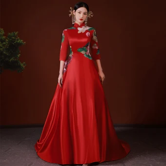 Style Chinois Rouge Faux Diamant Brodé Robe De Bal 2022 Satin Princesse Col Haut 1 2 Manches Dos Nu Train De Balayage Robe De Ceremonie