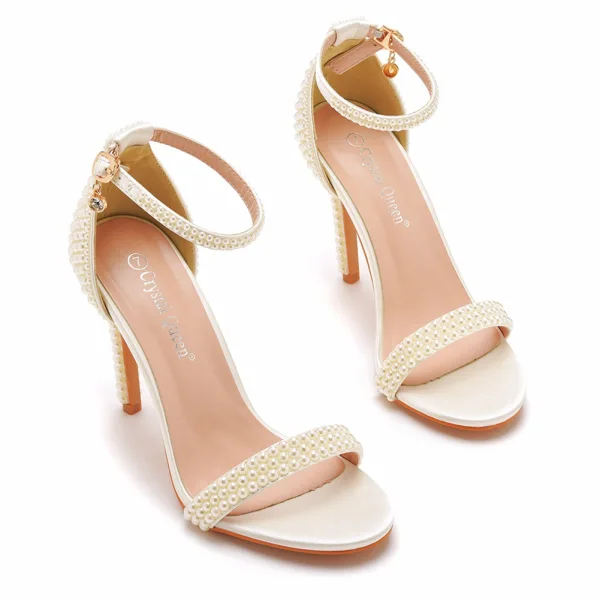 Charmant Weiß Sommer Perle Brautschuhe 2023 10 cm Stilettos Knöchelriemen Peeptoes Hochzeit Sandaletten Hochhackige