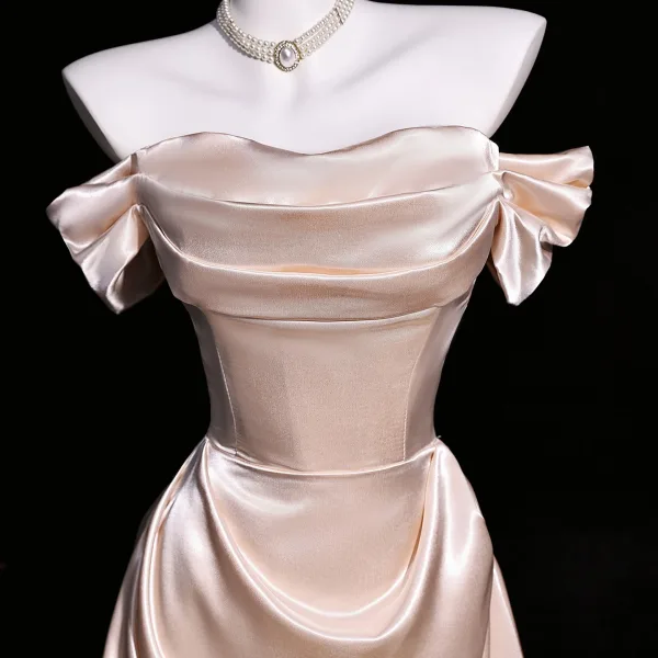 Tailliert Champagner Satin Abendkleider 2026 A Linie Off Shoulder Kurze Ärmel Rückenfreies Lange Festliche Kleider