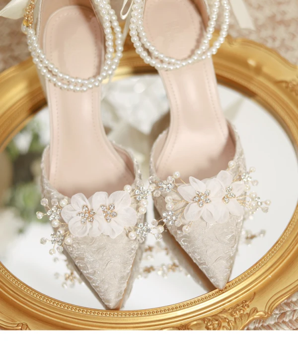 Elegant White Pearl Rhinestone Appliques Wedding Shoes 2024 8 cm Stiletto Heels Pointed Toe Wedding Sandals High Heels