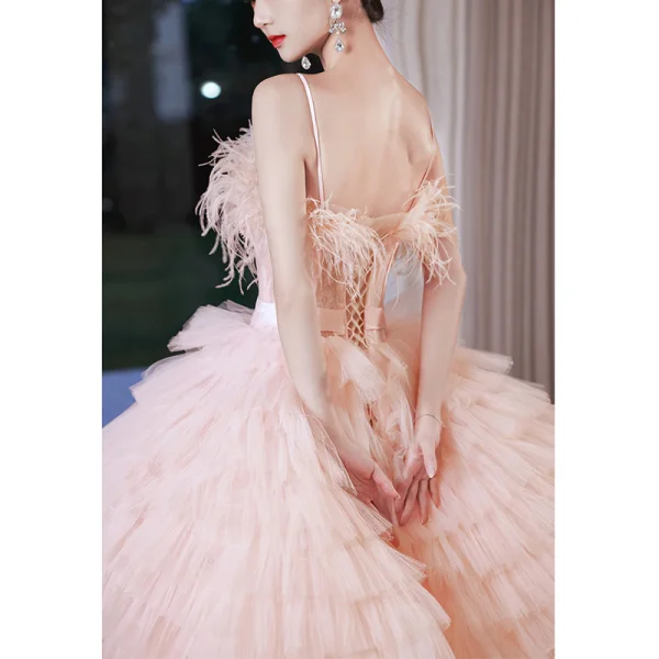 Charmant Rosa Fallende Rüsche Brautkleider / Hochzeitskleider 2023 Ballkleid Spaghettiträger Quaste Ärmellos Rückenfreies Schleife Stoffgürtel Kapelle-Schleppe Hochzeit