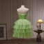 Sexy Vert Cendré Étoile Paillettes Courte Robe De Fête 2023 Bretelles Spaghetti Volants en Cascade Sans Manches Dos Nu Cocktail Soirée Robe De Ceremonie