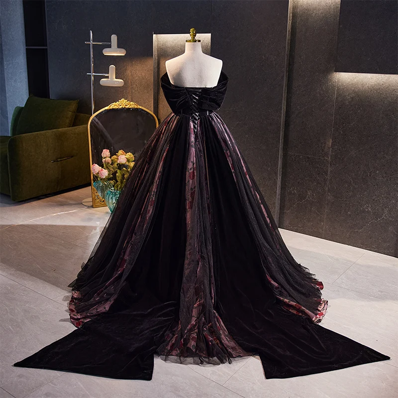 Elegant Black Prom Dresses 2023 Ball Gown Strapless Bow Sleeveless Backless Court Train