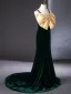 Elegant Dark Green Velvet Prom Dresses 2024 Trumpet / Mermaid Spaghetti Straps Bow Sleeveless Backless Sweep Train Prom Formal Dresses