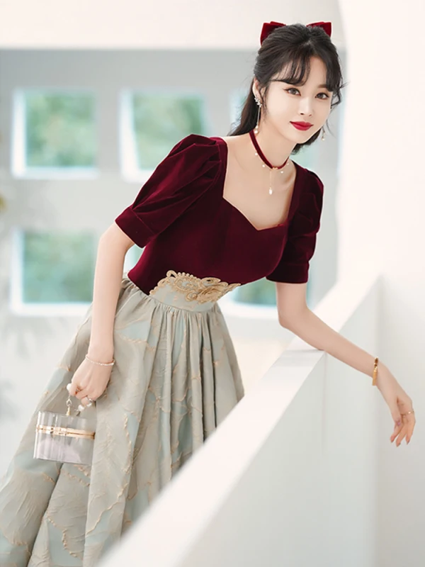 Chic / Beautiful Burgundy Suede Homecoming Graduation Dresses 2022 A-Line / Princess Square Neckline Short Sleeve Backless Floor-Length / Long Formal Dresses