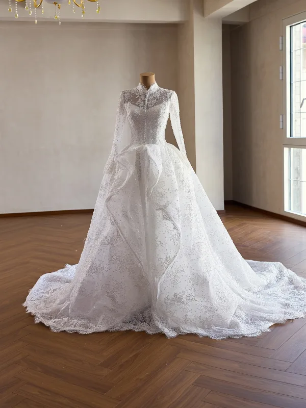 Luxury / Gorgeous White Handmade  Beading Pearl Lace Flower Sequins Wedding Dresses 2026 Ball Gown High Neck Long Sleeve Chapel Train