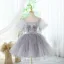 Charmant Gris Perlage Paillettes Appliques Anniversaire Robe De Fête 2024 Robe Boule Encolure Carrée Manches Courtes Dos Nu Courte Robe De Ceremonie