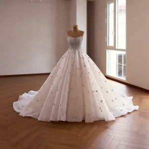 Luksus Champagne Håndlaget Perle Paljetter Rhinestone Chapel Train Brudekjoler 2026 Ballkjole Kjæreste Uten Ermer Ryggløse Tyll