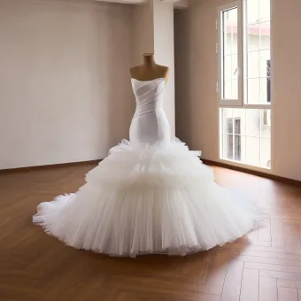 High End Elegant White Satin Ruffle Wedding Dresses 2026 Trumpet Mermaid Strapless Sleeveless Backless Chapel Train