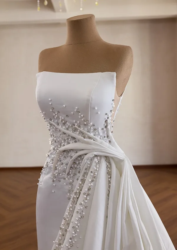 Vintage / Retro High-end White Handmade  Pearl Rhinestone Satin Wedding Dresses 2026 Trumpet / Mermaid Strapless Sleeveless Backless Sweep Train