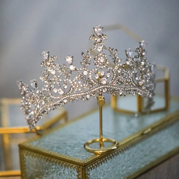 Charming Silver Rhinestone Wedding Tiara 2022 Zircon Alloy Bridal Jewelry Tiara Bridal Hair Accessories
