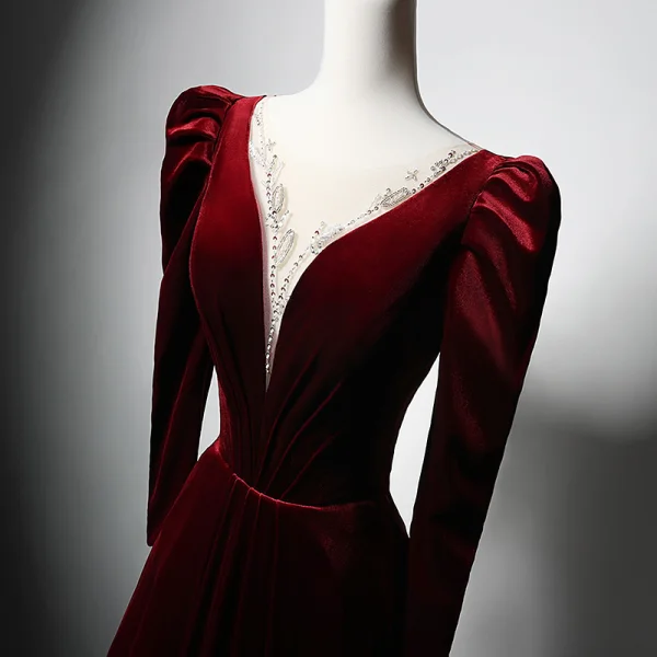 Vintage / Retro Beading Burgundy Velvet Winter Prom Dresses 2024 A-Line / Princess V-Neck Long Sleeve Floor-Length / Long Prom Formal Dresses