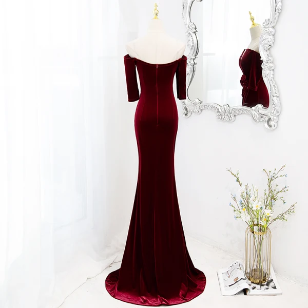 Charming Burgundy Suede Evening Dresses 2022 Trumpet / Mermaid Off-The-Shoulder Short Sleeve Backless Sash Flower Sweep Train Evening Party Formal Dresses