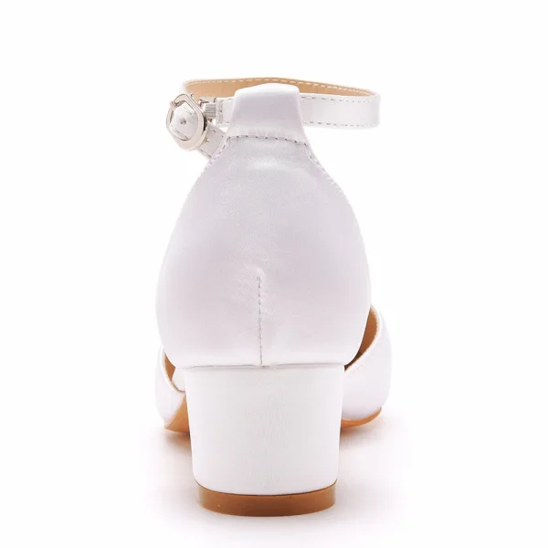 Schlicht Ivory / Creme Freizeit Satin Sandalen Damen 2023 Knöchelriemen 4 cm Thick Heels Low Heel Spitzschuh Sandaletten