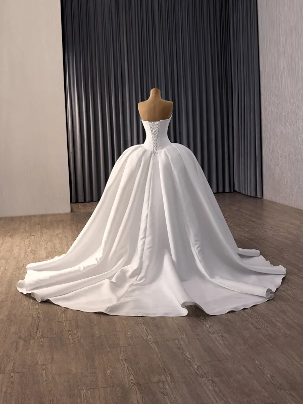 Haut de Gamme Élégant Ivoire Satin Corset  Robe De Mariée 2026 Robe Boule Bustier Sans Manches Dos Nu Chapel Train