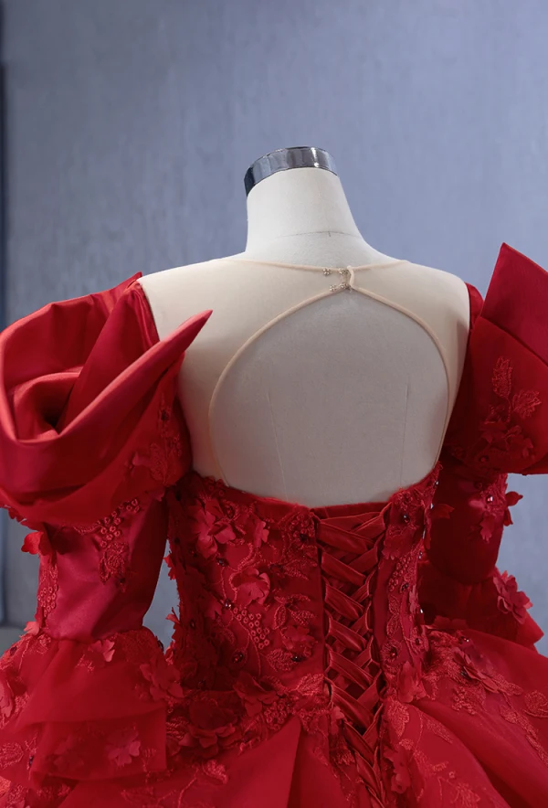 Vintage / Retro High-end Red Beading Lace Flower Appliques Cascading Ruffles Wedding Dresses 2024 Ball Gown Scoop Neck 3/4 Sleeve Backless Chapel Train