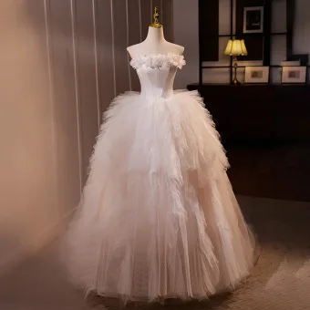 Light White Appliques Cascading Ruffles Wedding Dresses 2024 Ball Gown Strapless Sleeveless Backless Floor Length Long Wedding