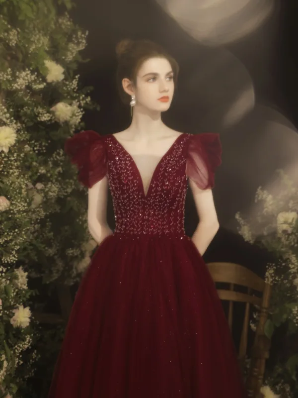 Chic / Beautiful Burgundy Beading Sequins Prom Dresses 2022 A-Line / Princess V-Neck Puffy Short Sleeve Backless Floor-Length / Long Formal Dresses