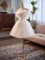 Chic / Belle Blanche Paillettes Appliques Robe De Mariée Courte 2024 Robe Boule De l'épaule Manches Courtes Dos Nu Tulle Mariage