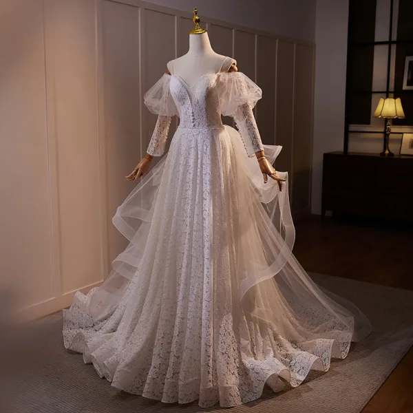 Schöne Weiß Spitze Blumen Brautkleider / Hochzeitskleider 2024 A Linie Spaghettiträger 3/4 Ärmel Rückenfreies Sweep / Pinsel Zug Hochzeit