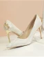 Fantastisk Elfenben Läder Rhinestone Paljetter Spets Blomma Brudskor 2022 8 cm Stilettklackar Spetsiga Bröllop Pumps Högklackade